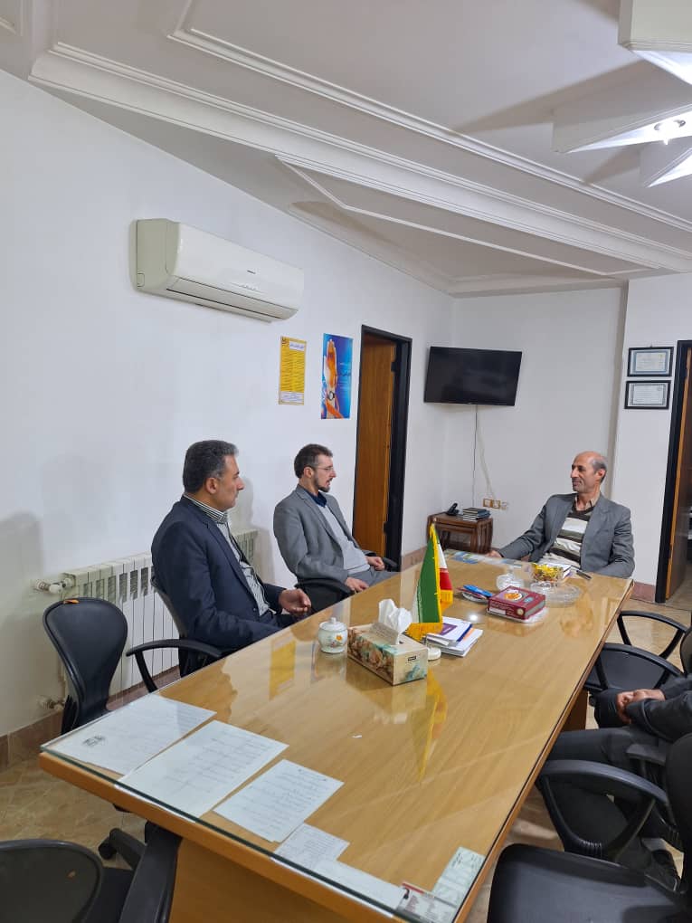 حضور مدیرکل کمیته امداد امام خمینی (ره) استان در دفتر انجمن ام اس مازندران