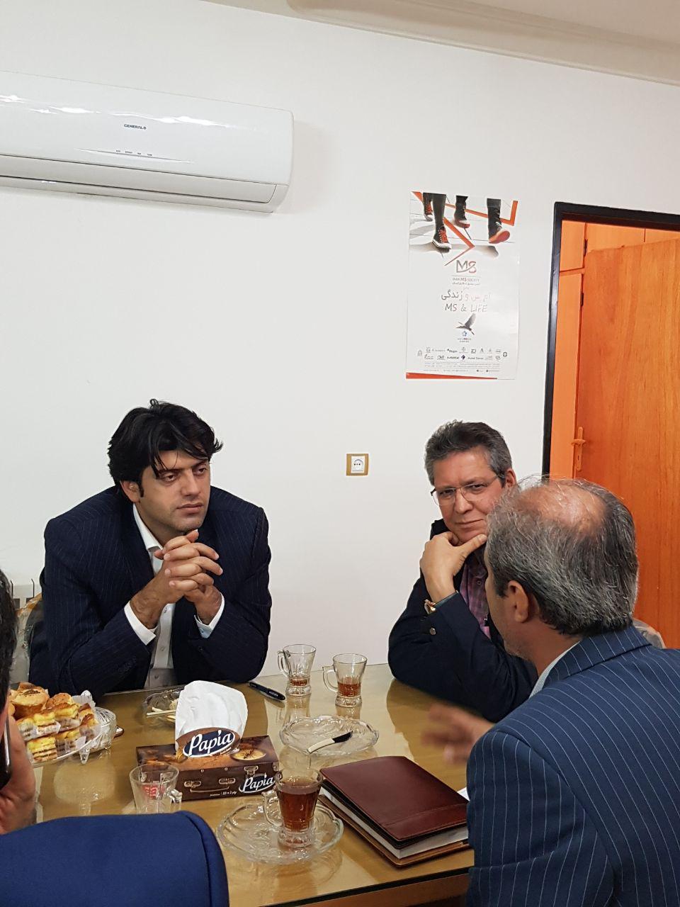 نشست صمیمی با حضور دکتر دامادی نماینده محترم ساری در دفتر انجمن - 12 آذر ماه 1396