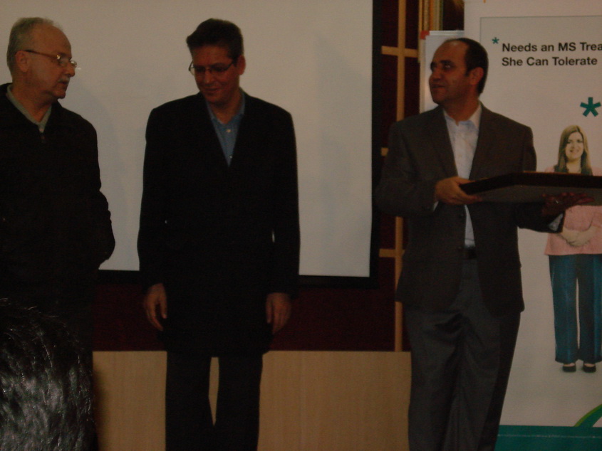 همایش دکتر اعتمادی فر متخصص مغز و اعصاب و رئیس هیأت مدیره انجمن ام اس اصفهان