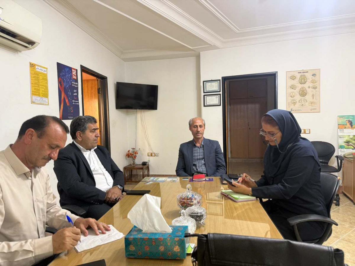 دیدار نماینده مجلس با اعضای انجمن ام‌اس برای بررسی مشکلات بیماران