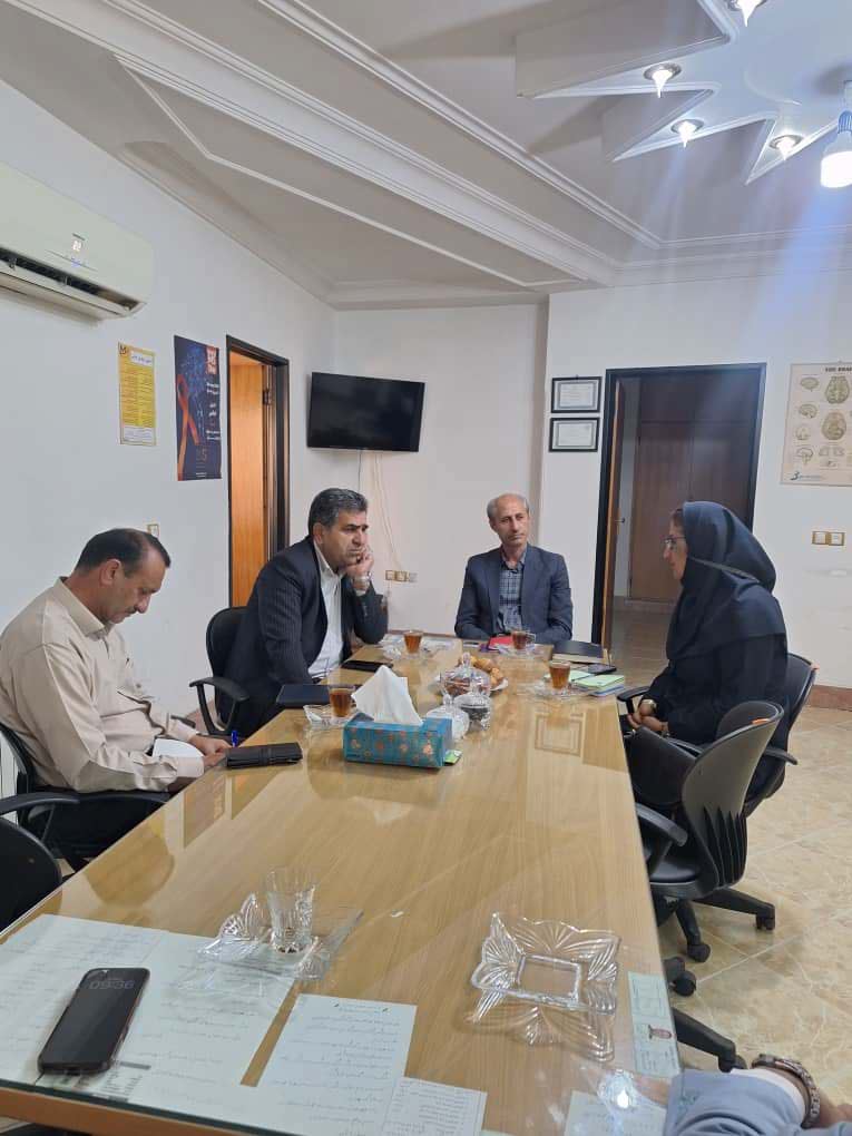 ارائه گزارش انجمن ام‌اس به دکتر بابایی و تاکید بر بهبود خدمات بیماران