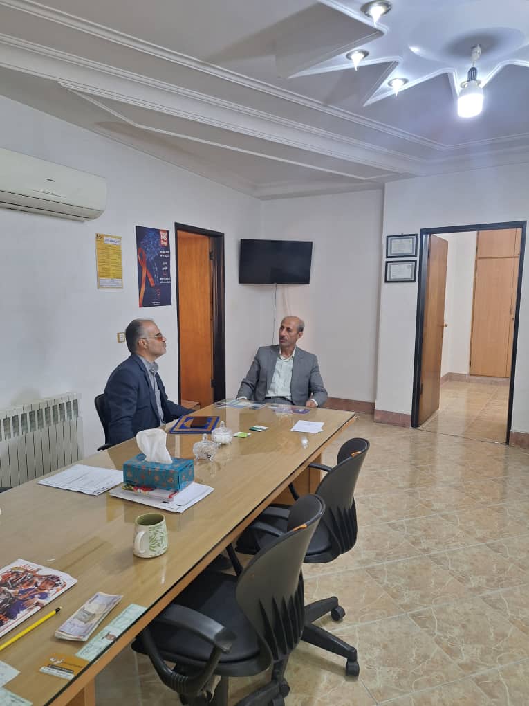 نشست صمیمی مدیر انجمن نابینایان مازندران با انجمن ام‌اس استان – ۲۲ مهر ۱۴۰۴